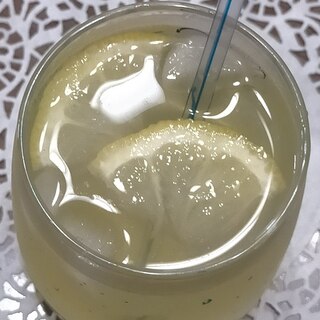 爽やか☆ ほんのり緑茶ベースのはちみつレモン♪